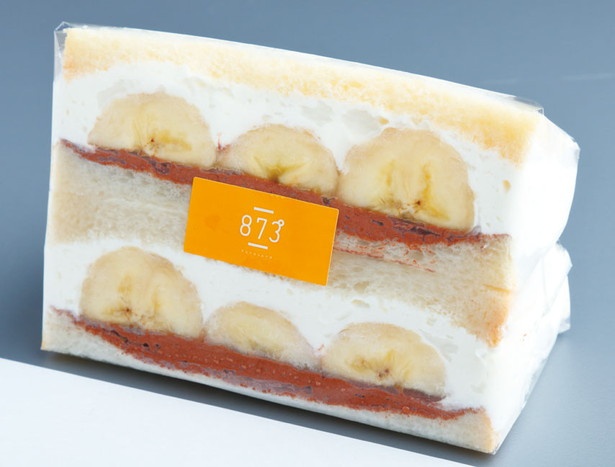 ベースのホイップクリームにチョコを混ぜ込んだクリームを使用した「チョコバナナ」(390円)