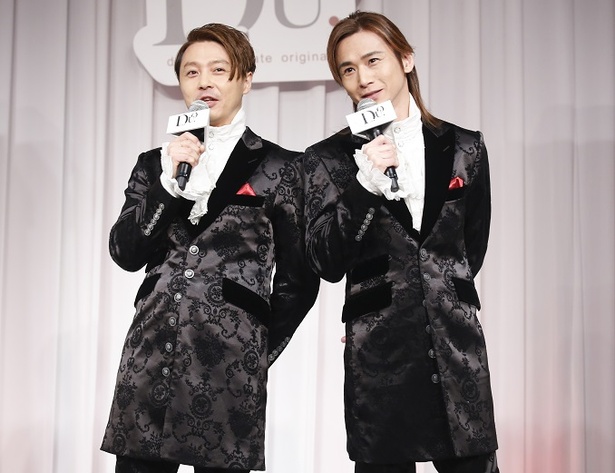 会見で絶妙な掛け合いを見せたKinKi Kids