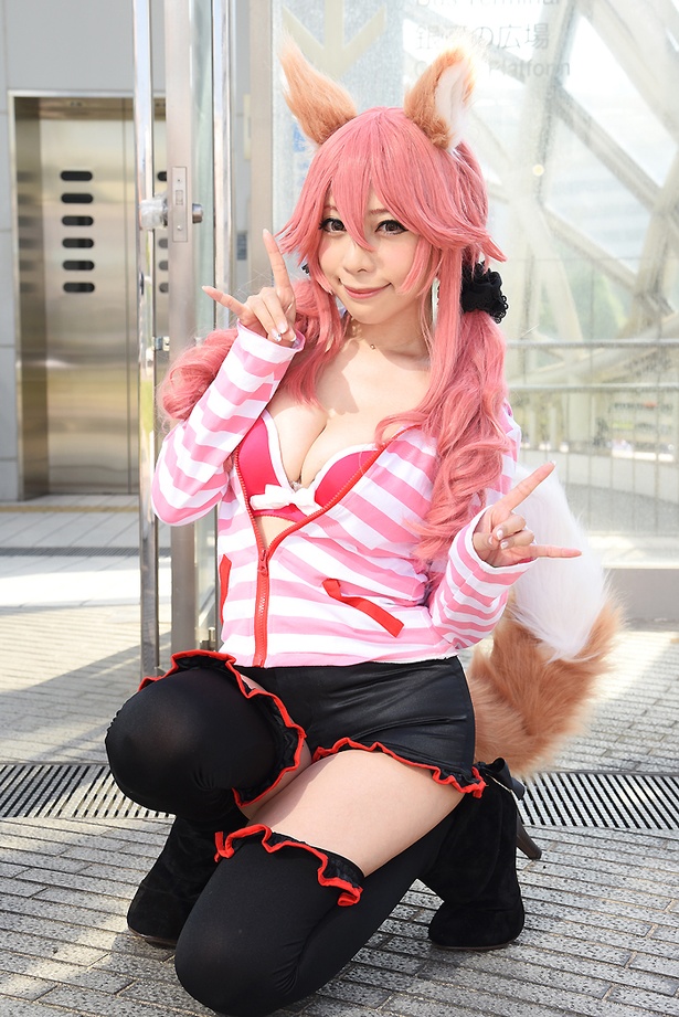 『Fate/Grand Order』の玉藻の前に扮する宮本彩希さん
