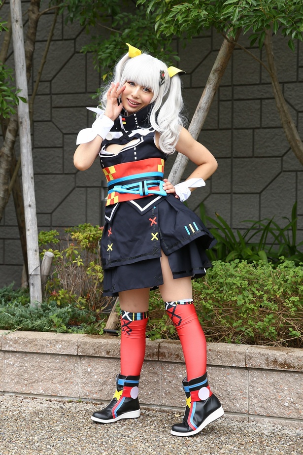 「バーチャルYouTuber」の輝夜月に扮した亜つめこさん