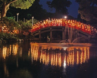 炎のゆらめきと神楽舞が福岡の夜を彩る！「太宰府天満宮 神幸式大祭」が開催