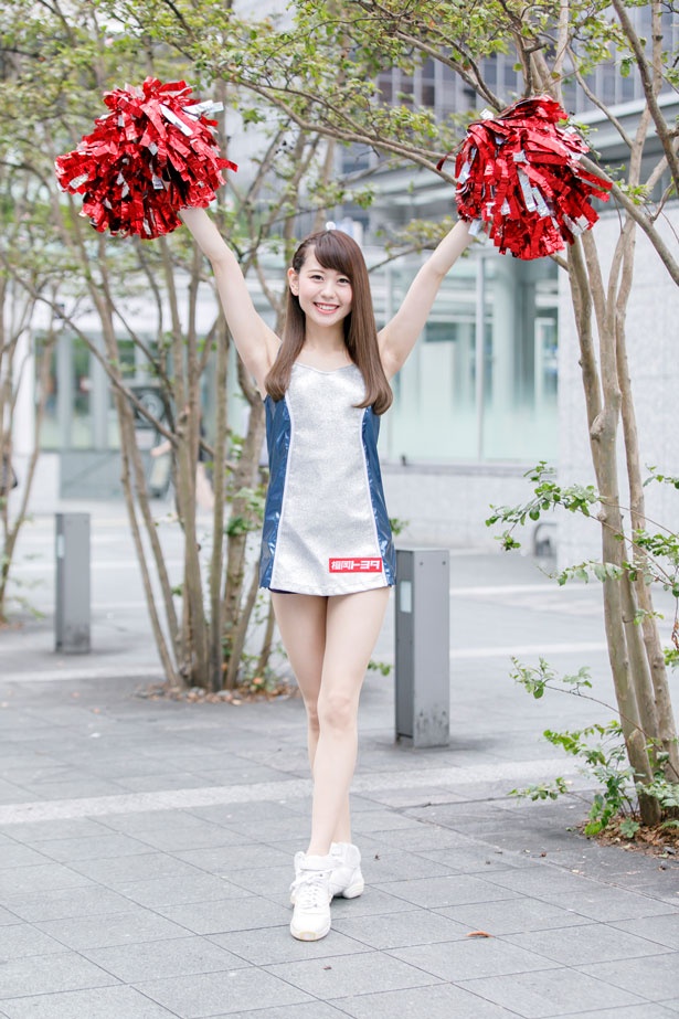 メディアで話題の福岡の美女チアリーダーKANA