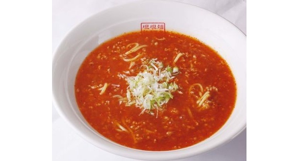「坦坦麺 餃子工房 北京 大津店」(横須賀市・新大津)の「坦坦麺 大辛(ご飯つき)」(830円)はとろみのついたスープがうまい！