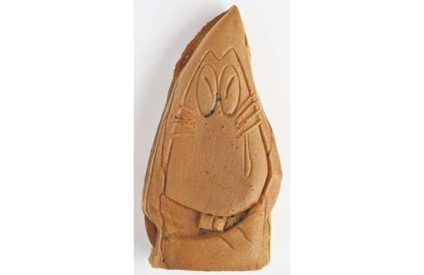 「ねずみ男」(160円)は抹茶生地に黒ゴマあんと小倉をミックス