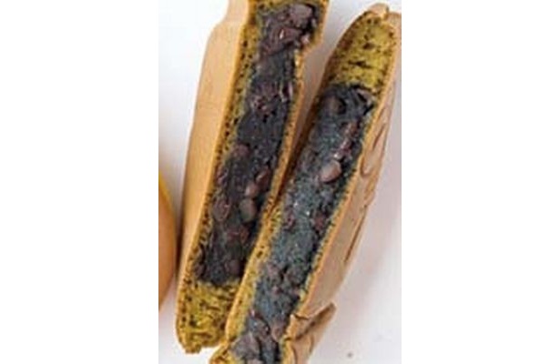 黒ゴマあんと小倉がおいしい「ねずみ男」(160円)