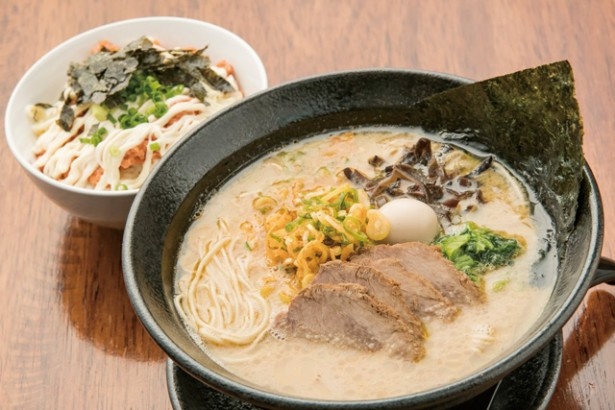 らーめん酒場 八十一(福岡市中央区薬院) / 「辛ねぎチャーシューメン」(800円)