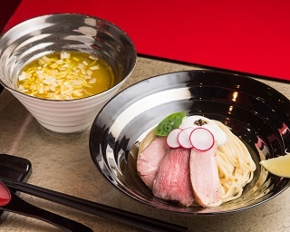 スープの決め手は東京湾のシジミ！有名店主がプロデュースする「江戸前つけ麺 銀座 魄瑛」