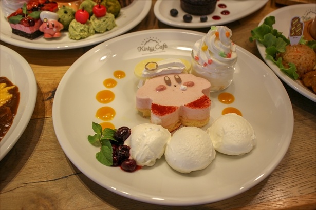 「カービィのふんわりいちごムース」(税抜1480円)