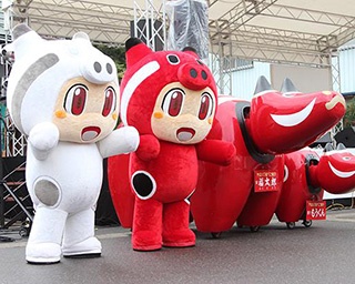 赤べこ伝説再来！福島県・ほっとinまちなかで「第7回会津やないづ赤べこまつり」