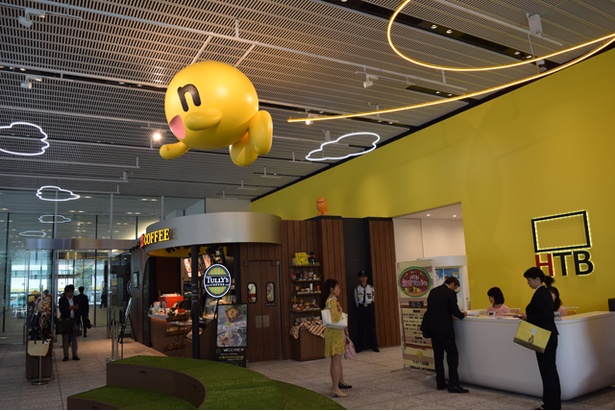 HTBの新社屋一階のエントランス