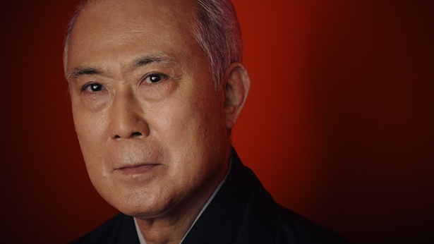 CM撮影現場での中村吉右衛門は人懐っこい笑顔と柔らかい物腰が印象的で、撮影も順調だったとか