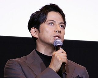 岡田准一「葉室麟作品には特別な思い入れがある」。『散り椿』公開直前で緊張の木村大作監督と福岡で舞台挨拶！