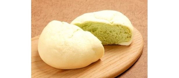 「ぽるとがるのメロンパン」(180円)も人気！【尾張一宮PA】
