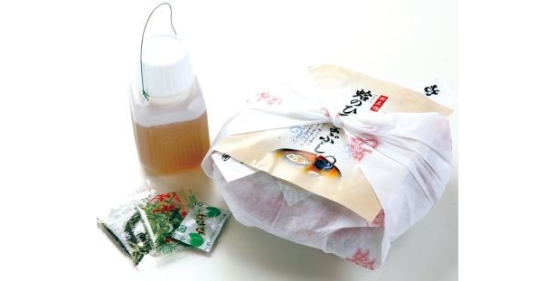 【御在所SA】で人気のひつまぶし弁当「蛤のひつまぶしお弁当」(630円)