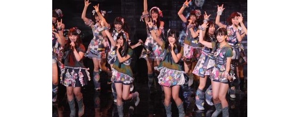 元気な笑顔で会場を魅了