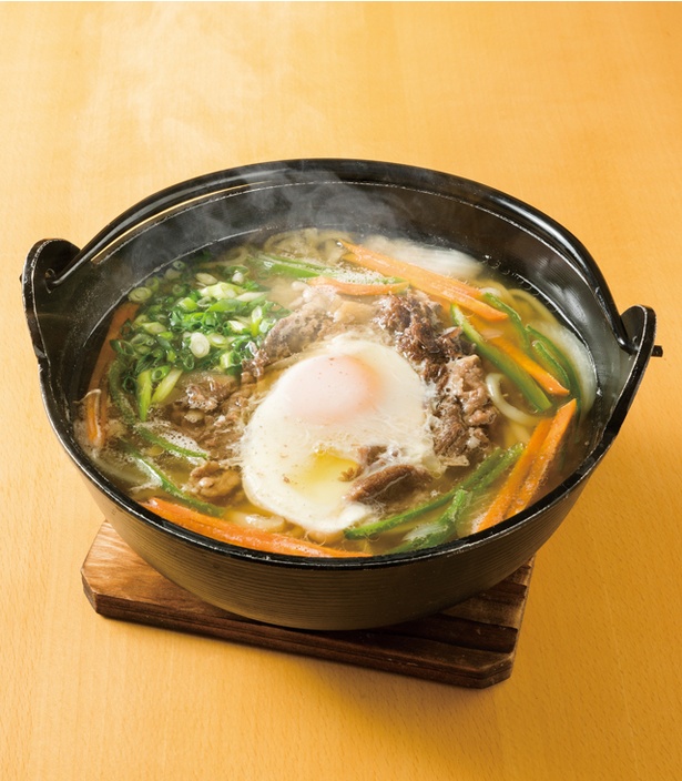 津田屋官兵衛(つだやかんべえ)(北九州市小倉南区) / 「肉煮込みうどん」(700円)