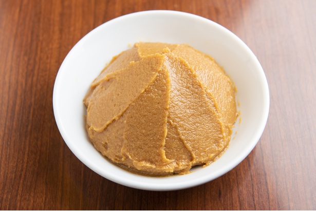 北海道の極寒で熟成された味噌。旨味が濃厚で麺との絡みがよい。