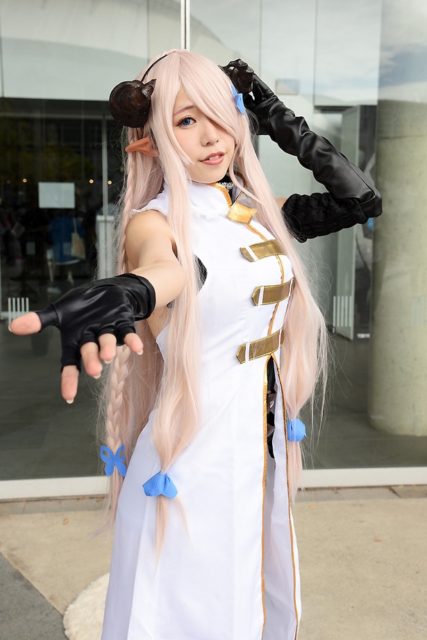 『グランブルーファンタジー』のナルメアに扮する もかさん
