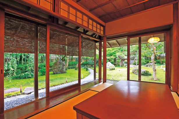 約3300平方メートルの広大な庭に囲まれた元旅館を生かした純和風の贅沢空間/湯豆腐 嵯峨野