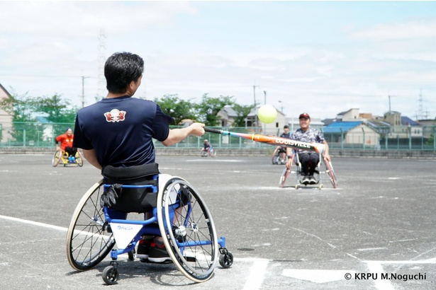 2020年の東京オリンピック・パラリンピックでも注目されている車いすを使ったスポーツが体験できる「専用広場で競技用車いすを体験しよう！」