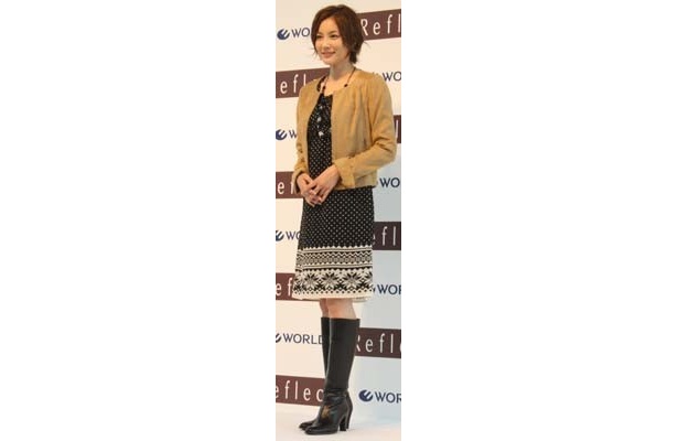 洋服は気分によって変えてみる、というオシャレな瀬戸朝香