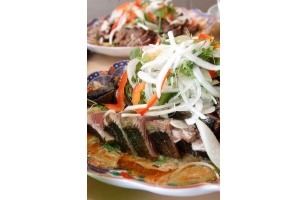 レストラン「TOSA DINIG おきゃく」では伝統の土佐料理が食べられる