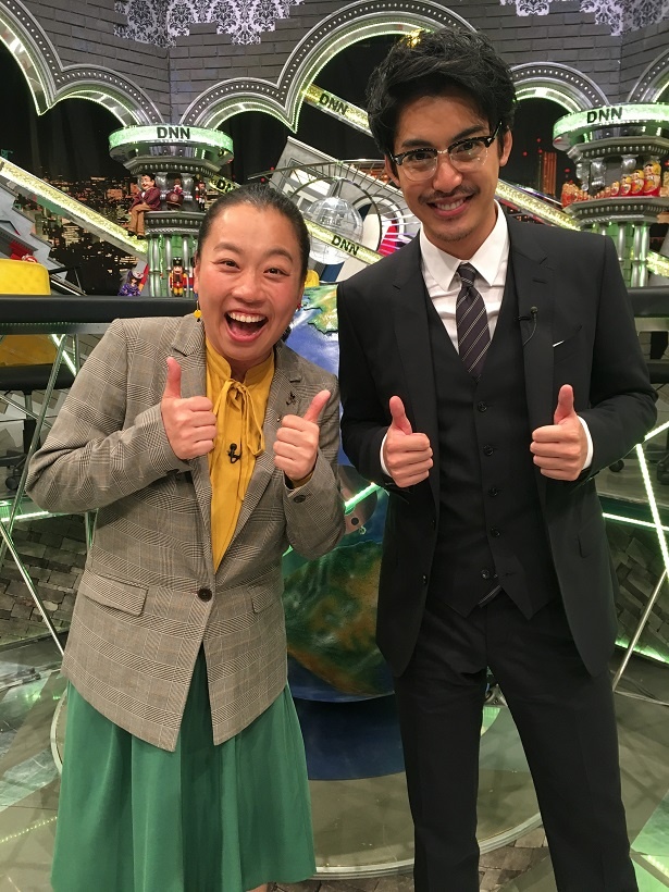 番組収録後に仲良くツーショット撮影