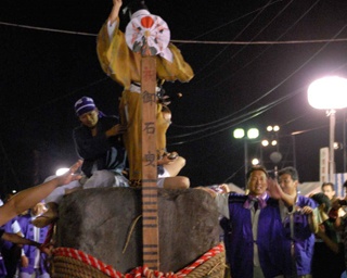 力を合わせて石を運ぼう！東伊豆町で｢第6回東伊豆町石曳き道灌祭り｣開催