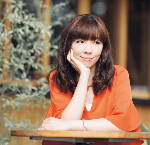 「TOMORROW」などヒット曲を生み出した岡本真夜