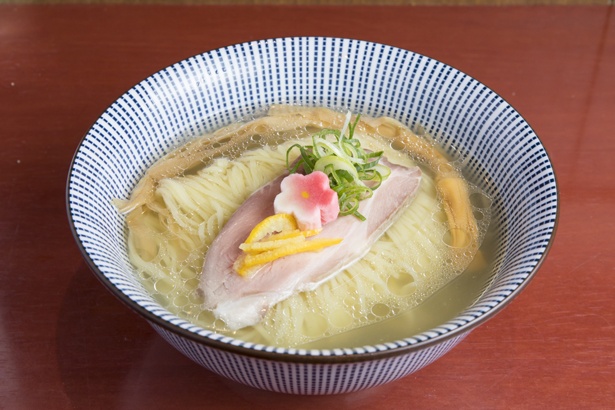 ｢鯛塩らぁ麺｣(800円)淡麗系スープは上品な味わい