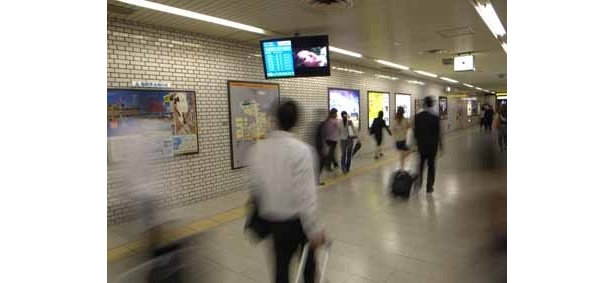 地下鉄　博多駅のディスプレイ