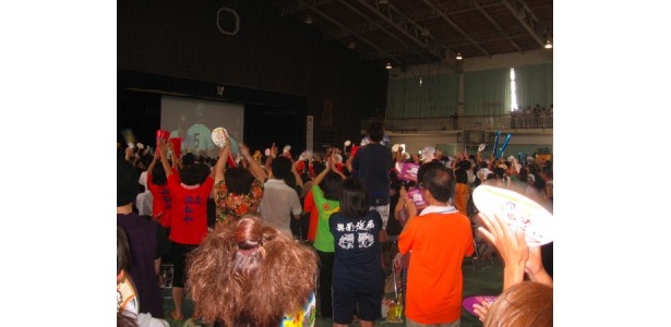 興南高校春夏連覇に現地沖縄も沸いた！在校生、住民ら1500人が歓喜の声