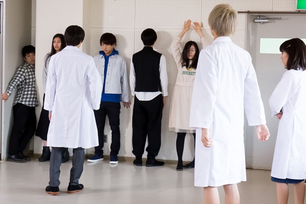 公開された劇場版「リケ恋~理系が恋に落ちたので証明してみた。~」の場面写真