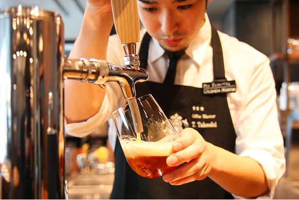 「コーヒー スティープ ビール」はコーヒーとアルトビールの一体感を味わえる/スターバックス コーヒー なんばスカイオ3階店