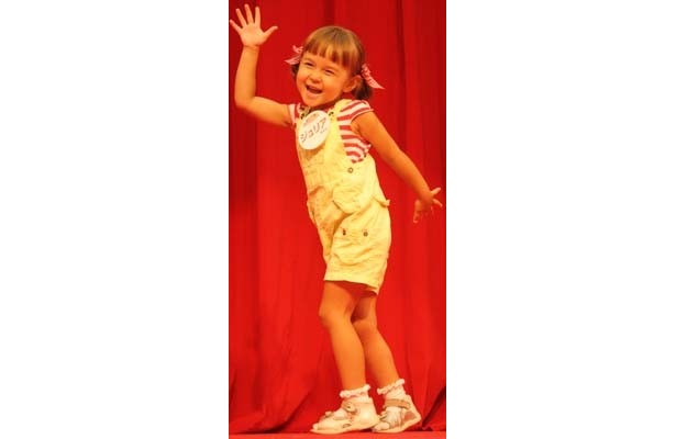 【写真】超キュート！ 3歳のペコちゃん