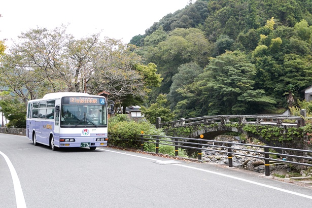 路線バスに乗って秋月へ