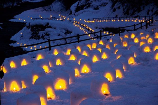 雪と光のコラボが幻想的 湯西川温泉かまくら祭り 蔵王樹氷まつり ウォーカープラス