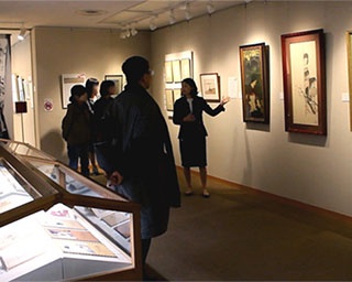 竹久夢二の代表作の数々を展示！夢二郷土美術館「夢二式美人」