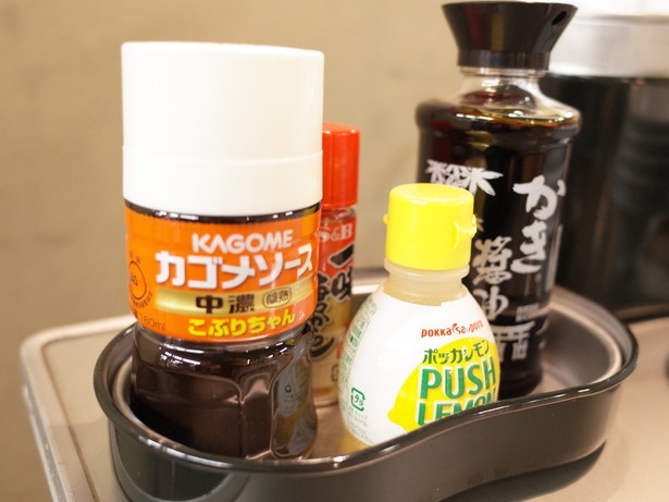 カキにつける調味料は4つ。おすすめはカキ醤油。濃いめの味がクセになる！