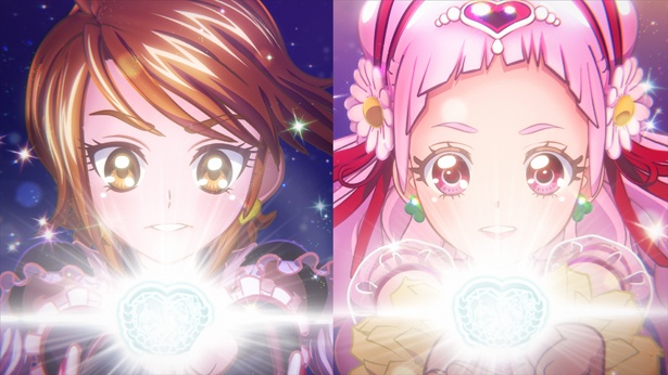 【写真を見る】キュアブラック(左)とキュアエールがスクリーンで大活躍!