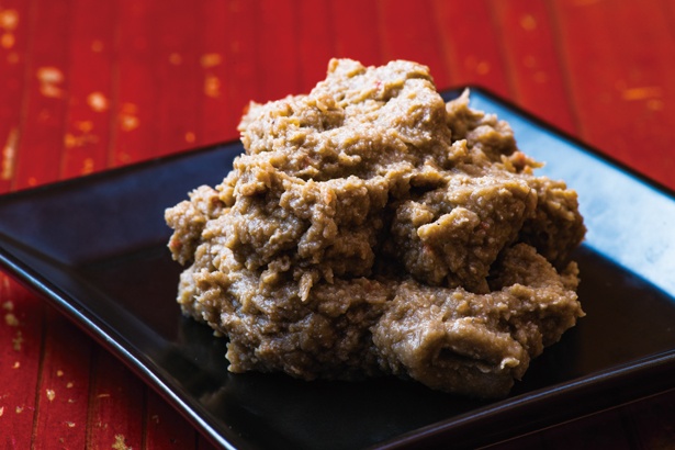 タレには、石川県産ズワイガニのカニ味噌を4杯分も使用する/「ラーメン考房 昭和呈」