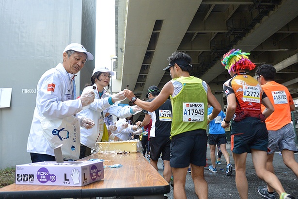 横浜マラソンならではのラッキー給食。神奈川の味覚が勢揃い