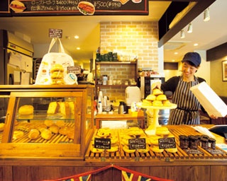 東京の人気ベーカリーが中崎町に！Demerara Bakery ＆ Deliでパンをお供にほっと一息