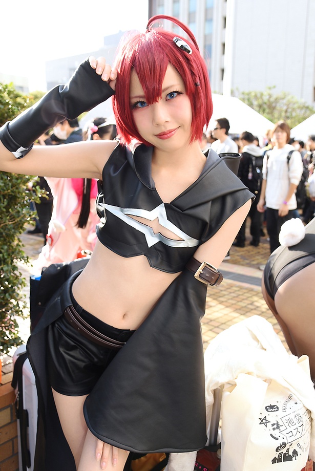 『To LOVEる -とらぶる- ダークネス』の黒咲芽亜に扮するハイネックスさん