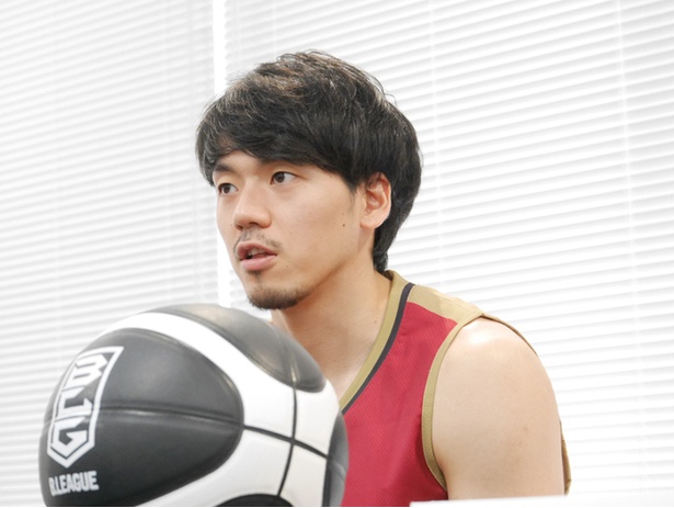 【写真を見る】男子日本代表にも名を連ねる篠山選手。｢こうして横浜さんとタッグを組むのは楽しみです｣