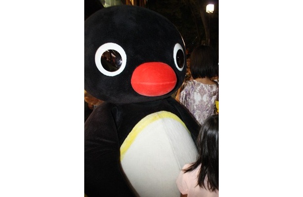 ピングーもお祝いに駆けつけた！