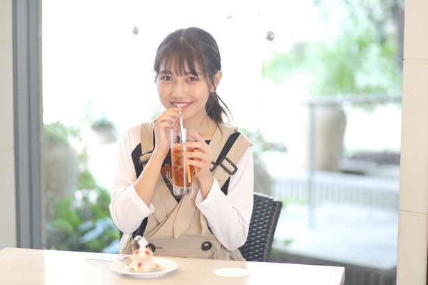取材中、終始笑顔を絶えなかった。朗らかな人柄も魅力！