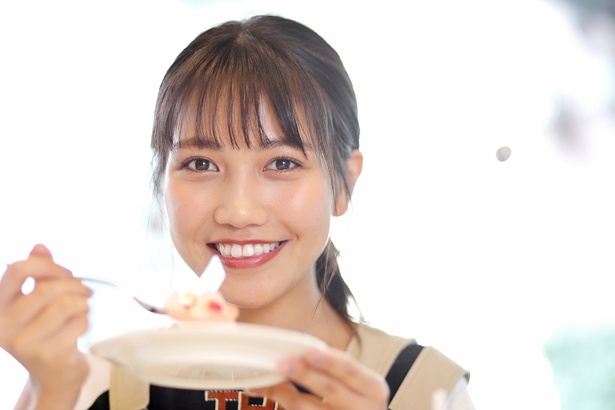 NEWシングル「ファンタジック」のキャンペーンで福岡に来た井上苑子にインタビュー！