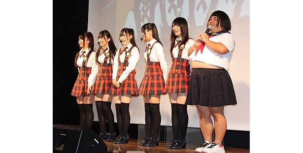 この日はお笑いコンビ響も登場！
