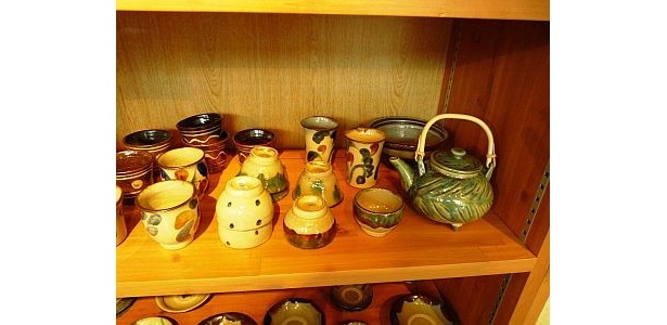柄や模様にも注目してほしいやちむんの数々
